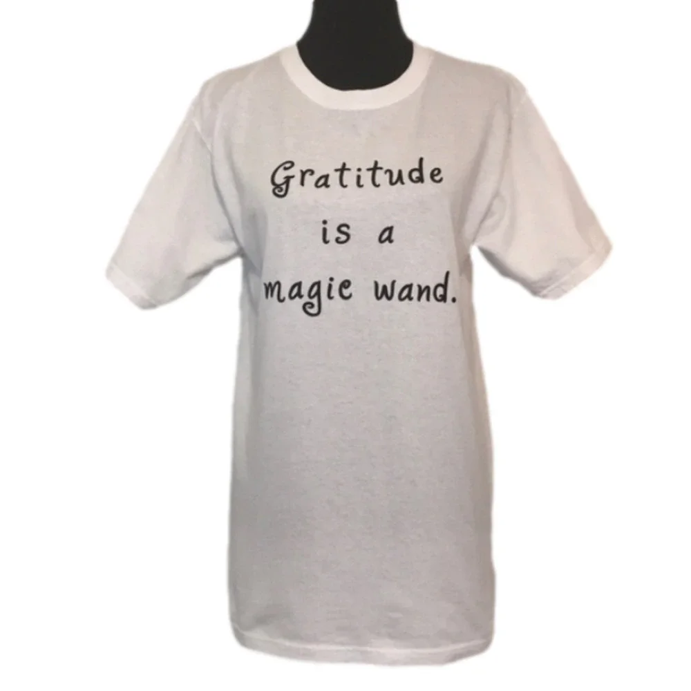 “GRATITUDE IS A MAGIC WAND” T-SHIRT ✨✨✨ - Picture 1 of 4